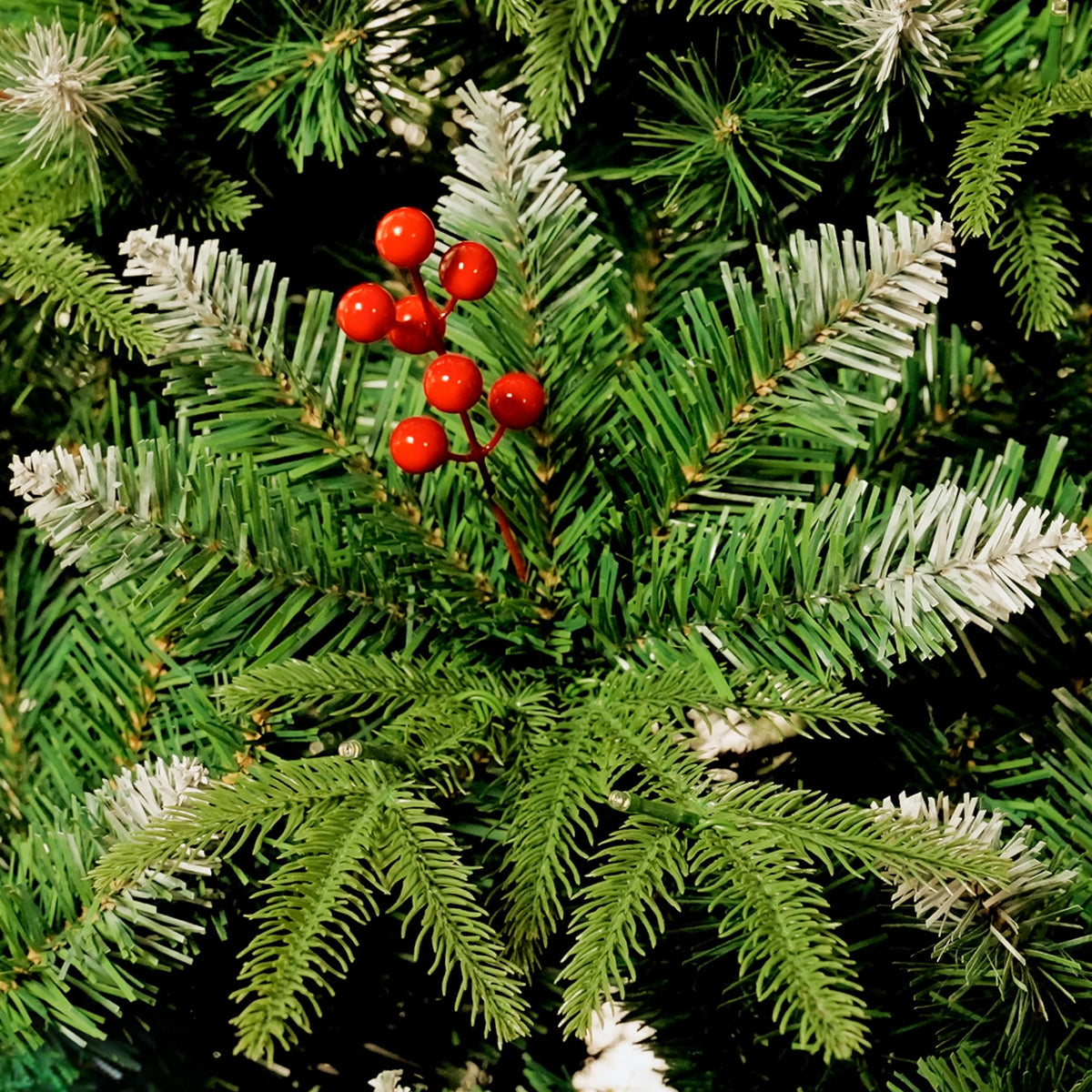Yexmas 7.5ft Pre-Lit Artificial Christmas Trees,Green Xmas Tree with Large Christmas Tree Storage Bag, Berries, Realistic Artificial Christmas Trees for Home, Office, Party Decoration