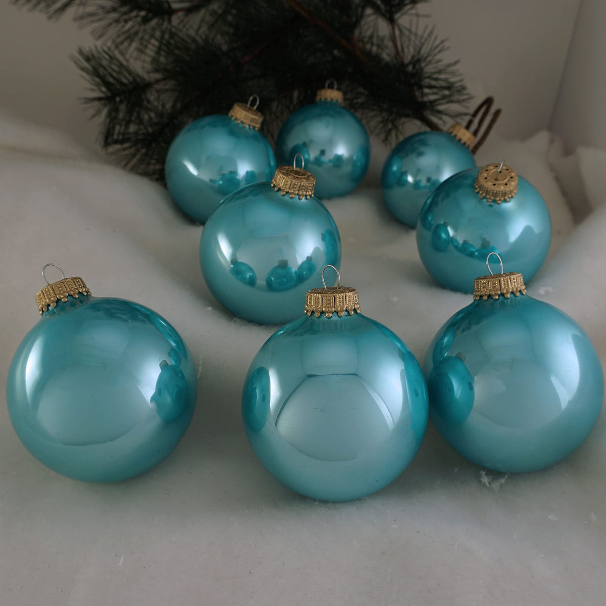 Christmas By Krebs 2 5/8" (67mm) Seamless Glass Ornament [8 Pieces], Decorated Designer Heirloom (Classic White Velvet)